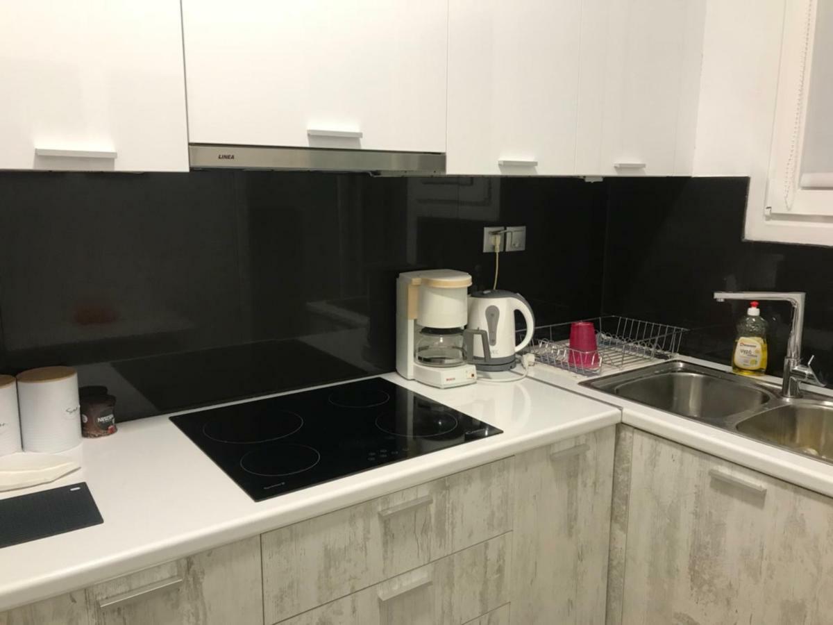 Renovated Minimal Apartment Next To Metro Αθήνα Εξωτερικό φωτογραφία