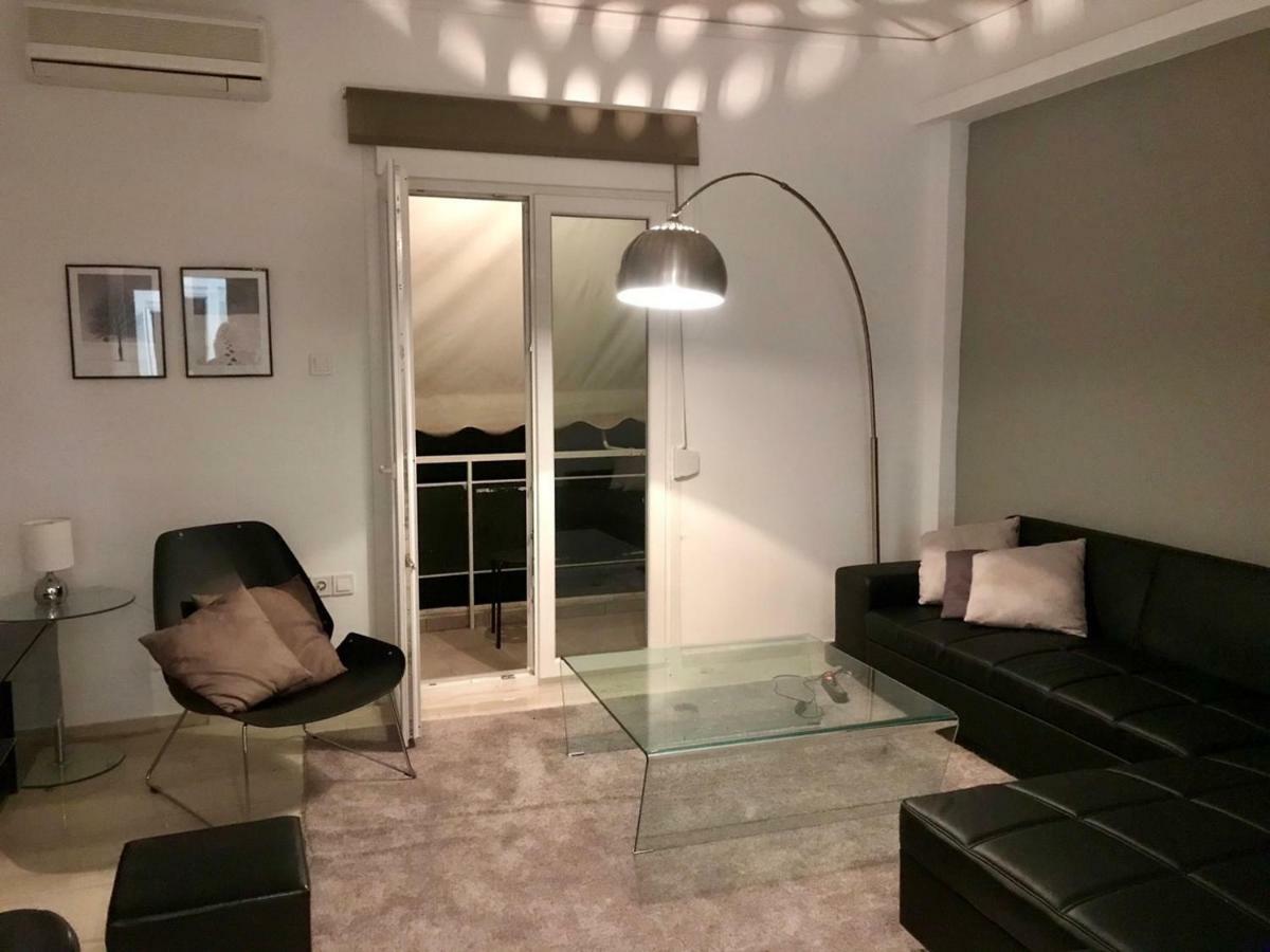 Renovated Minimal Apartment Next To Metro Αθήνα Εξωτερικό φωτογραφία